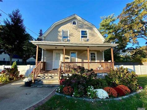 hotels in brentwood ny 11717.
